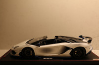 1/18 MR Lamborghini Aventador Roadster Xago White 