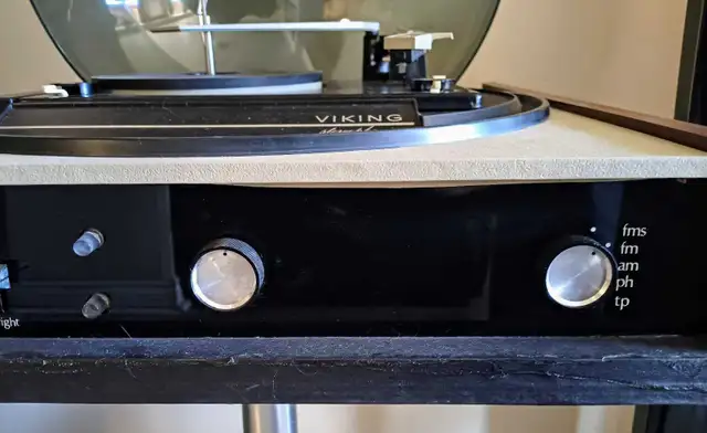 Vintage 1971 Viking  Space Age Stereo in General Electronics in Trenton - Image 6
