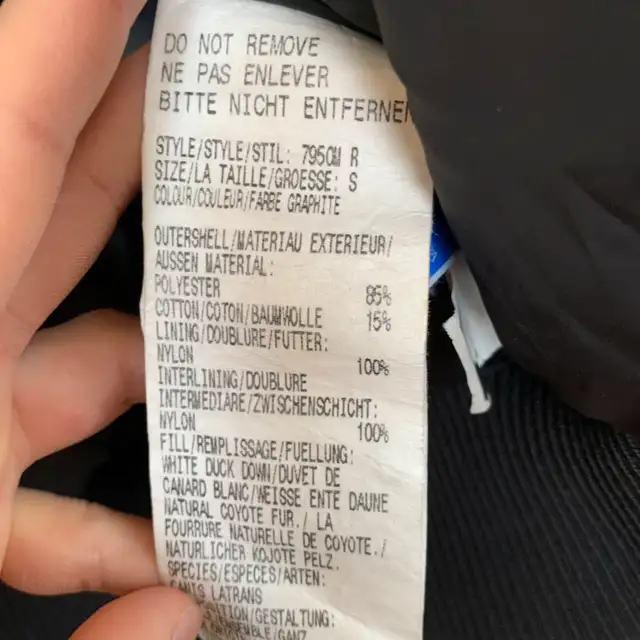 Canada Goose Authentic Men's jacket  in Men's in Markham / York Region - Image 10