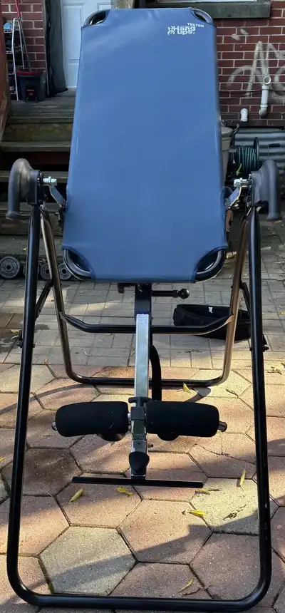 used condition. works great. just missing spring clip on one side but doesn’t effect anything. folds...