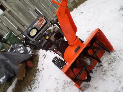 ARIENS 927LE  gas Snowblower 2 Stage, View more