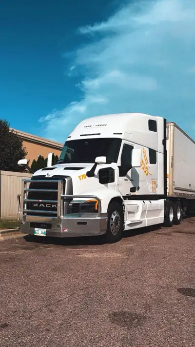 Hiring Single Class 1 Single USA driver Winnipeg to Midwest USA to Winnipeg Pay upto $0.55 Cents Per...