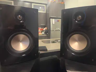 Omage QF85 Bookshelf Speakers, View more