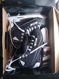 Size 8 hockey skates never worn