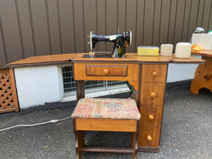 Machine Coudre Singer Antique | Achetez ou vendez des biens, billets ou  gadgets technos dans Québec | Petites annonces de Kijiji - Page 2