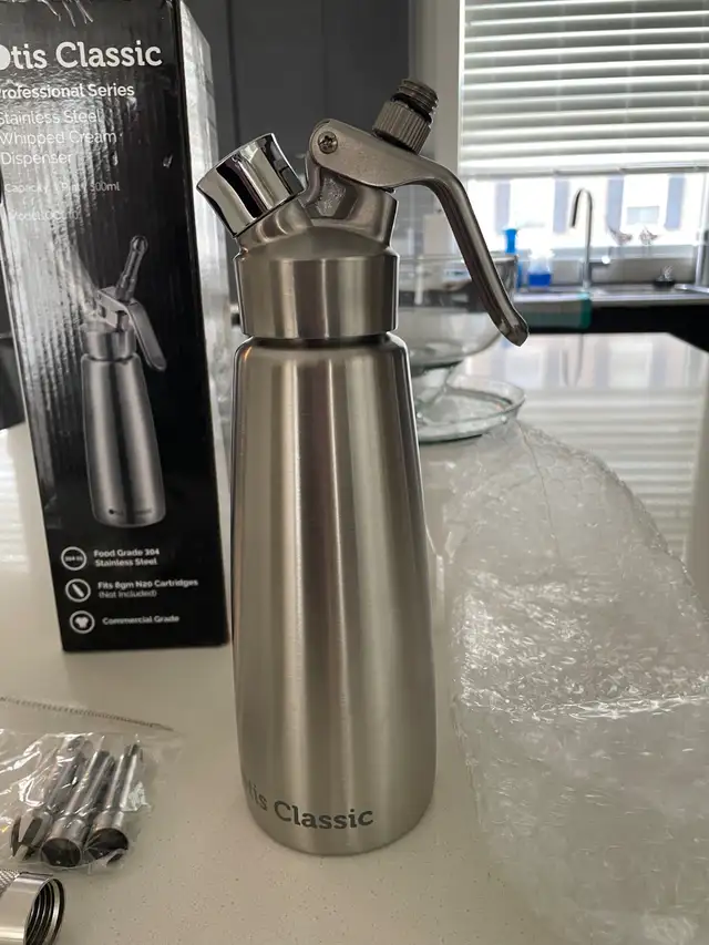 Otis Classic Professional Series SS Whipped Cream Dispenser- New in Kitchen & Dining Wares in London - Image 4