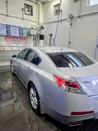 2010 Acura TL 3.5L V6 160k km will go up as it's my daily driver Vehicle is in perfect mechanical co...