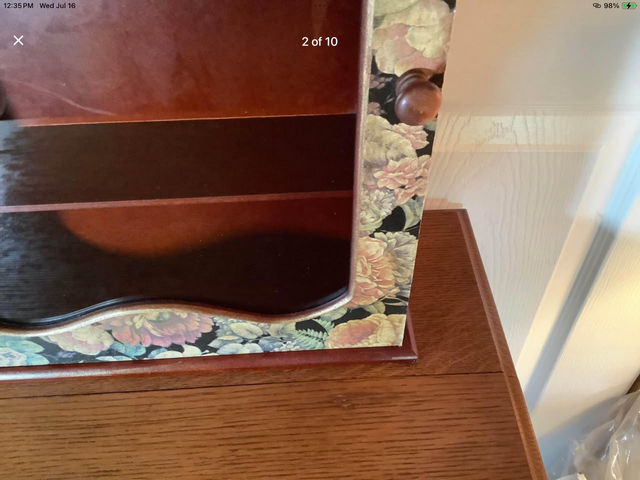 Vintage 3 Shelf Wd Wall Cabinet w Floral Design Bordering Mirror in Bookcases & Shelving Units in Belleville - Image 3