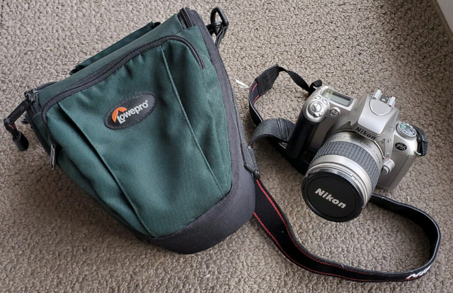 Nikon F55 Camera w 28-80mm lens in Cameras & Camcorders in Oshawa / Durham Region