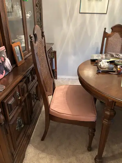 Beautiful solid wood Gibbard dining room table and chairs Vintage 1970 Purchased at Wilson’s furnitu...