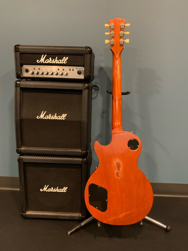 USA Gibson Les Paul  in Guitars in Saskatoon - Image 4