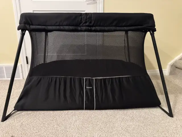 BabyBjorn Travel Crib