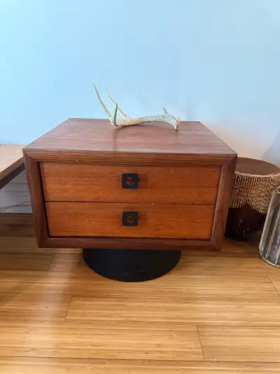 RS ASSOCIATES VINTAGE TEAK MCM SIDE TABLE NIGHT STAND, View more