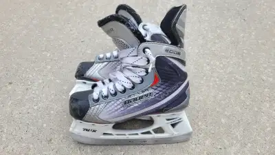 Kids Bauer Edge hockey skates. Size 3. $20., View more