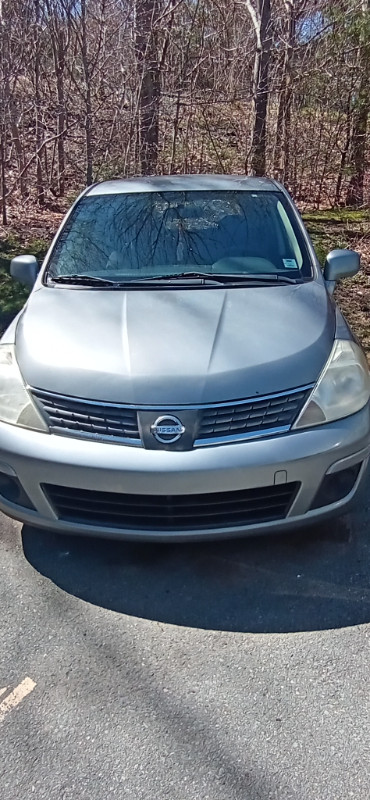 2009 Nissan Versa Hatchback - NEEDS WORK SELLING CHEAP