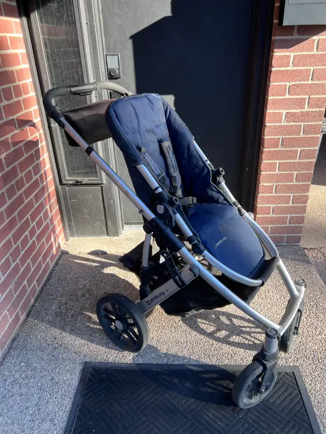 Uppababy Vista Stroller 2013 in Strollers, Carriers & Car Seats in City of Toronto - Image 3
