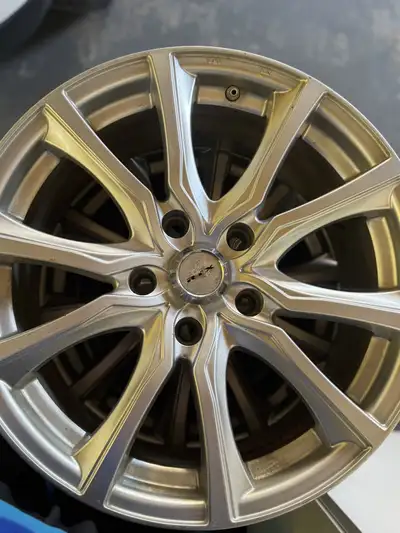 My loss , your gain bought them from a guy he gave me wrong bolt pattern. Almost new condition no cr...