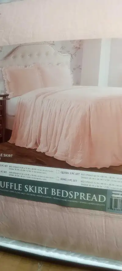 Ruffle skirt bread spread twin 2 PC , View more