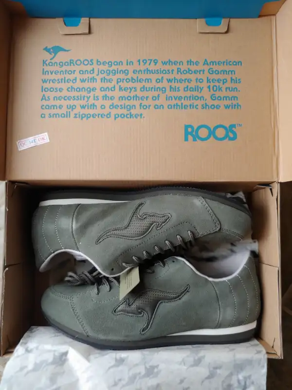 KangaROOS Men's NC 42 Suede Sneaker Size 11.5, Running in Men's Shoes in Oshawa / Durham Region - Image 3