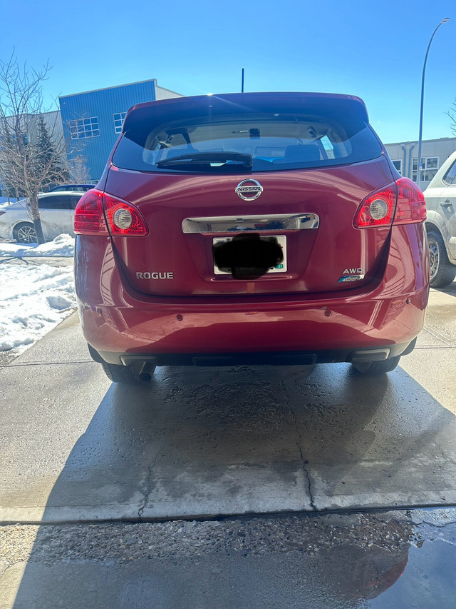 Super clean 2011 Nissan Rogue AWD with 107k km in Cars & Trucks in Calgary - Image 3