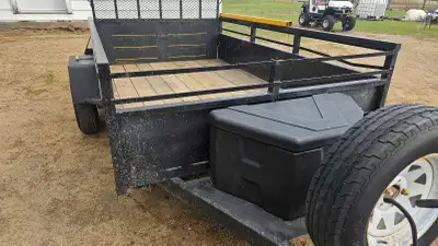 Selling a 2014 Streamline 6x10 trailer built in Canada, in great condition! Has a front lockable too...