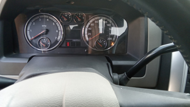 2010 Dodge Ram 1500 Crew Cab in Cars & Trucks in St. Albert - Image 2
