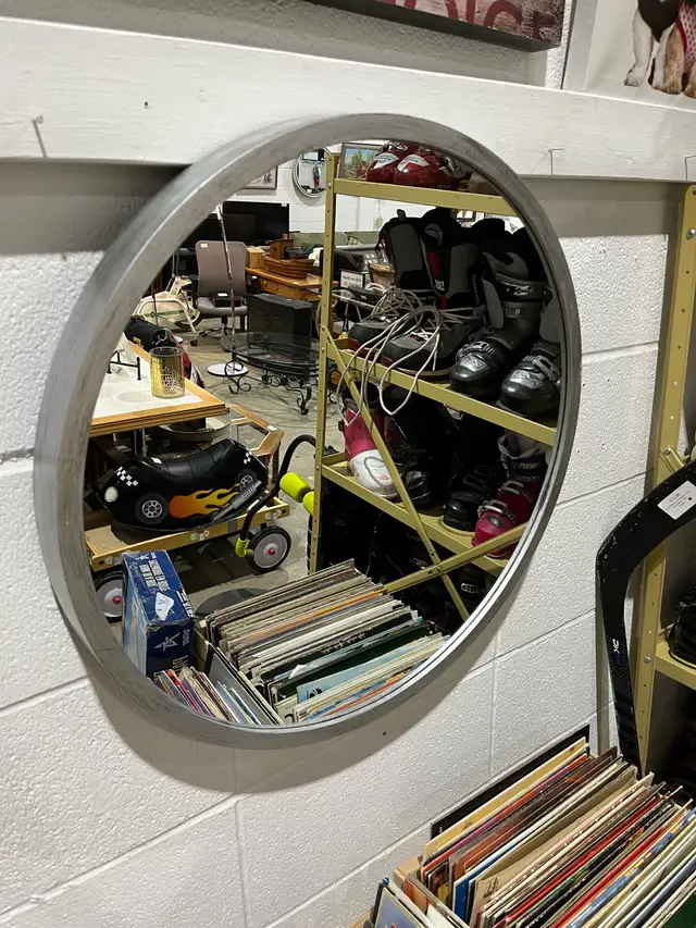 Round Mirror in Home Décor & Accents in Calgary - Image 4