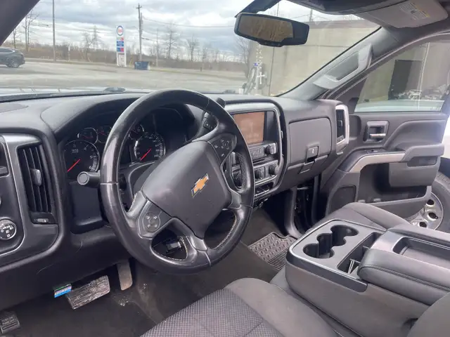 2014 Chevrolet Silverado 1500  in Cars & Trucks in St. Catharines - Image 6