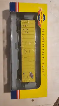 HO scale Boxcars