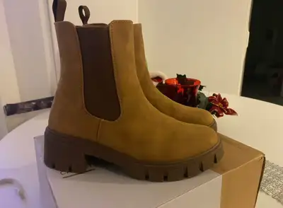 Brown Boots, View more