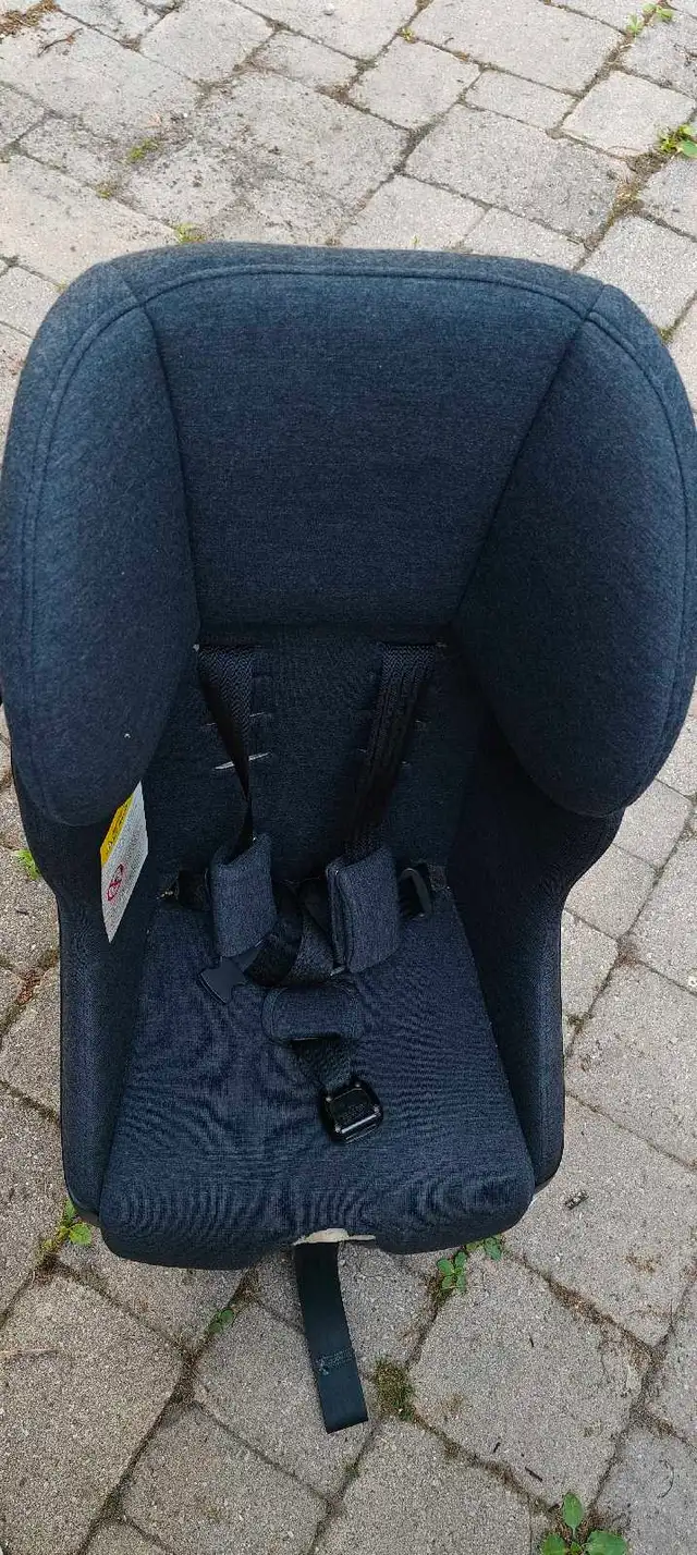 Clek car seat in Strollers, Carriers & Car Seats in City of Toronto - Image 4