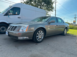 2010 Cadillac DTS Luxury 3 