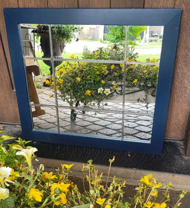 Vintage-inspired 9 Pane Wall Mirror with Blue Frame in Home Décor & Accents in Oakville / Halton Region - Image 3