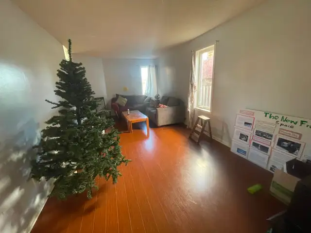 Master Bedroom for Rent, 850 CAD Private or 550 CAD Sharing | Room ...