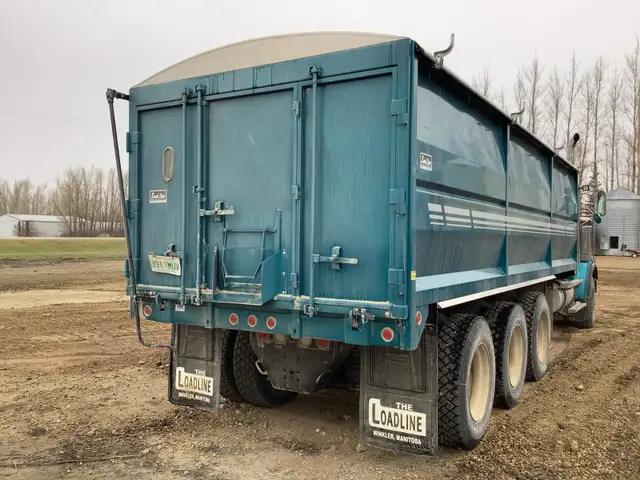2004 Western Star Tridrive in Heavy Trucks in Regina - Image 4