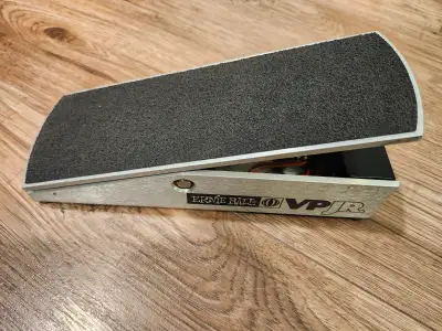 Ernie Ball VP JR Volume pedal, View more
