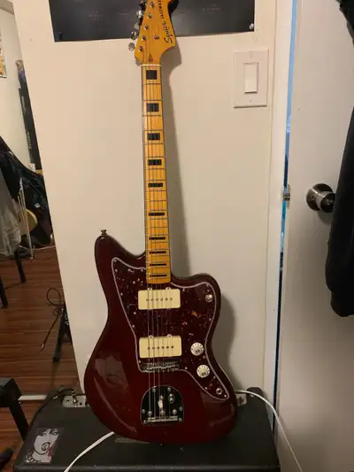 Squier Classic Vibe ‘70’s Jazzmaster in Walnut (Modified), View more