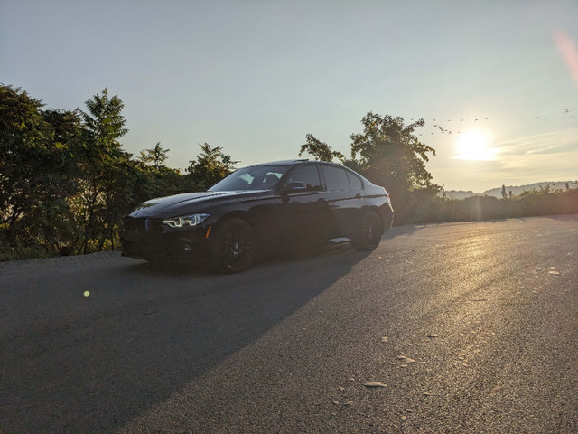 BMW 340i xDrive 2018 avec Packs M Performance 1 & 2 dans Autos et camions  à Ville de Montréal - Image 3