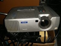 Epson PowerLite 820p 2500 lumen 1080p lcd projector MANY other p
