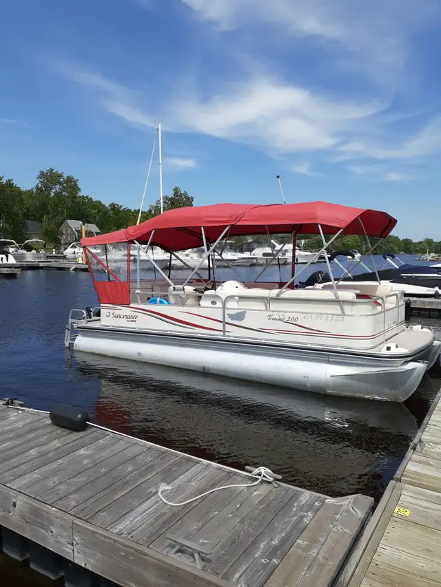 Pontoon in Great Condition! / Ponton en Superbe Condition! in Powerboats & Motorboats in Gatineau - Image 3