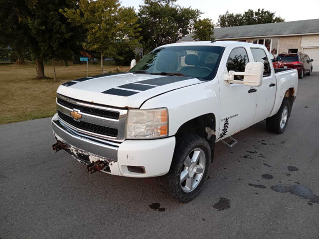 2008 Chevrolet silverado  in Cars & Trucks in London