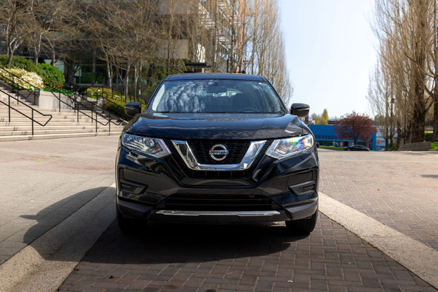 Nissan Rogue SV 2018, 70,350km, Firm price $20,500, in Cars & Trucks in Burnaby/New Westminster