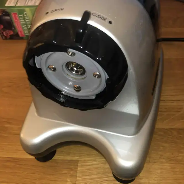 Omega Juicer J8007S63234963100673124