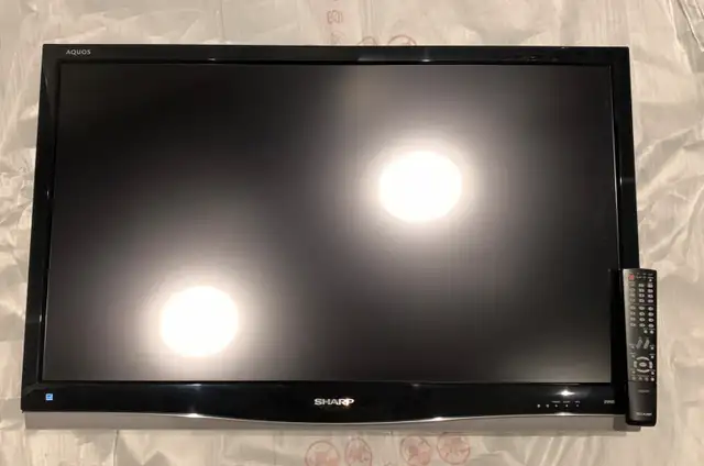 Sharp 42 inch LCD TV, Model LC-42D64U in TVs in Markham / York Region - Image 3