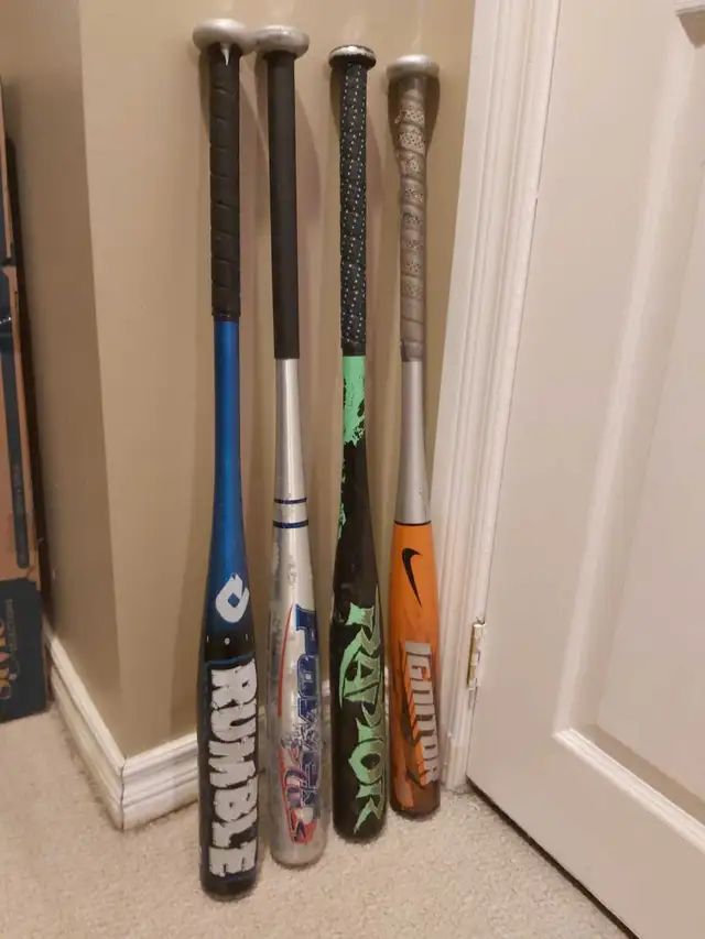 Demarini,Worth, Rawlings, Nike, 30 Inch Aluminium baseball bats in Baseball & Softball in Mississauga / Peel Region - Image 3