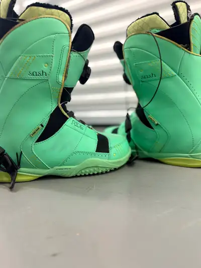 Ride Woman’s Snowboarding Boots, View more