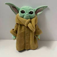 DISNEY Store Star Wars The Child Baby Yoda plush doll