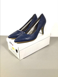 CLOSET SALE - Brand new navy blue heels - box aa26