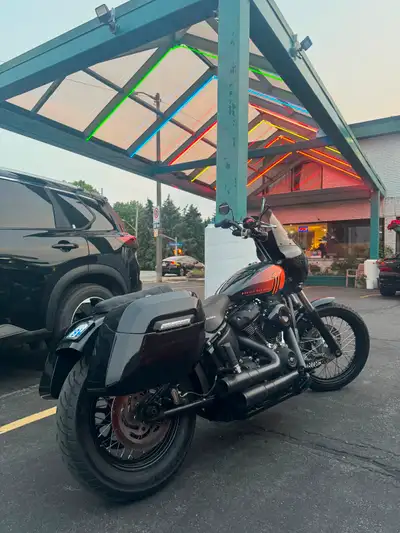 2021 street bob All the goodies Built right fast holds its own Fresh safety good ride Got to go 905...
