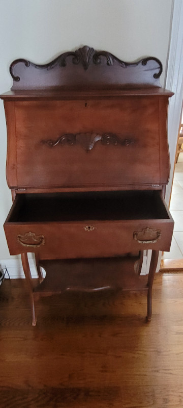 meuble secrétaire antique in Desks in Laval / North Shore - Image 4